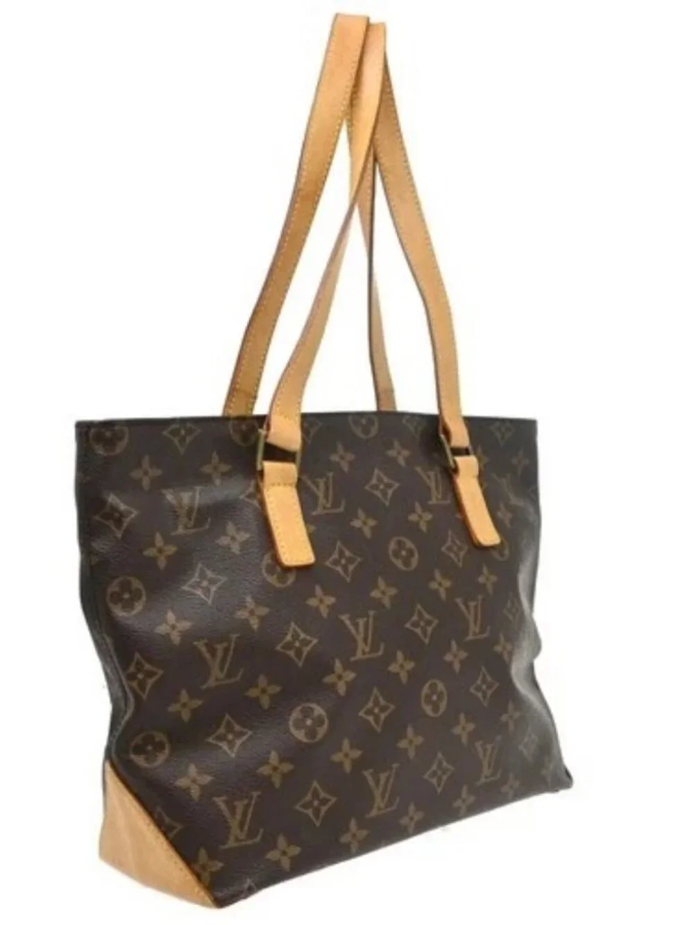 Louis Vuitton outside 	ab
